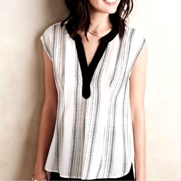 Postmark Anthropologie Top M Black White Notch V Neck Sleeveless Hi Lo Hem - Picture 1 of 9